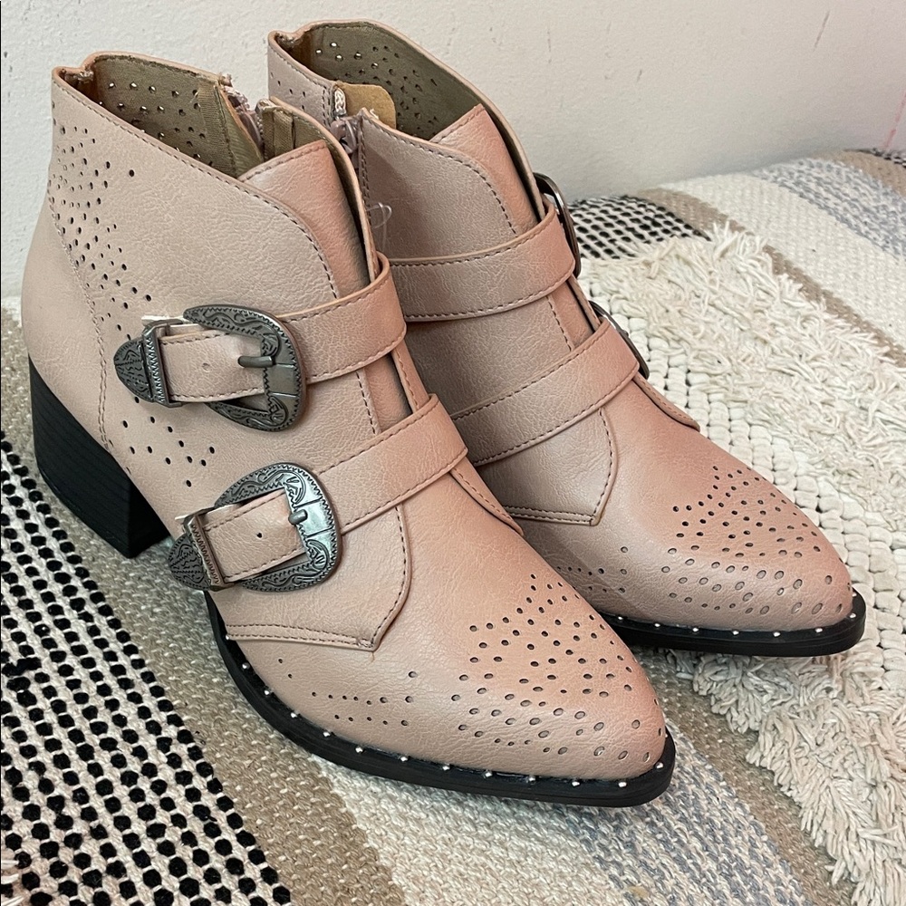 Cupid Women's Blush Ankle Booties with Double Buckle Size 5 1/2 NWOT